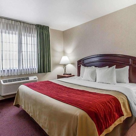 Quality Inn & Suites Fort Madison Near Hwy 61 Екстериор снимка