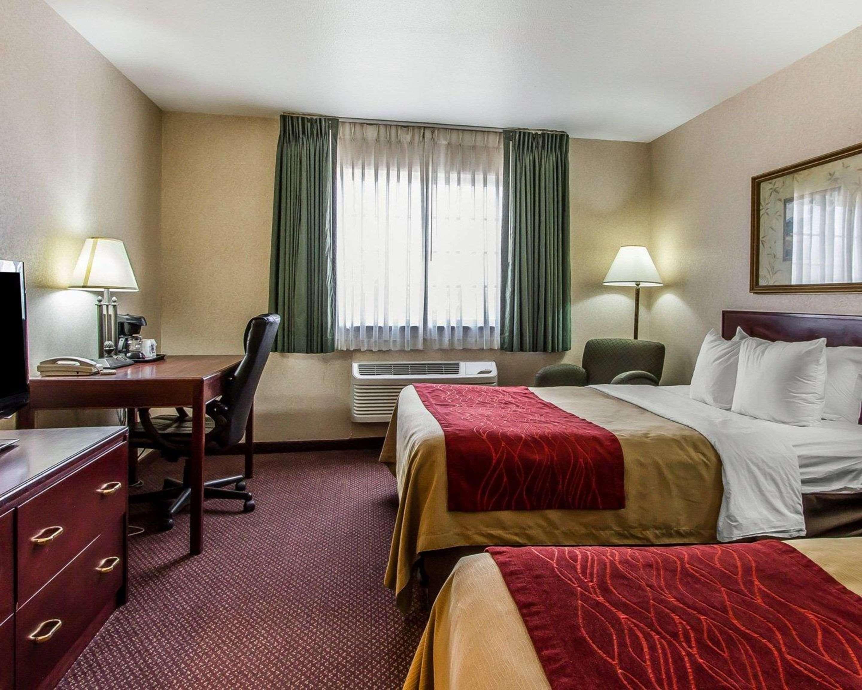 Quality Inn & Suites Fort Madison Near Hwy 61 Екстериор снимка