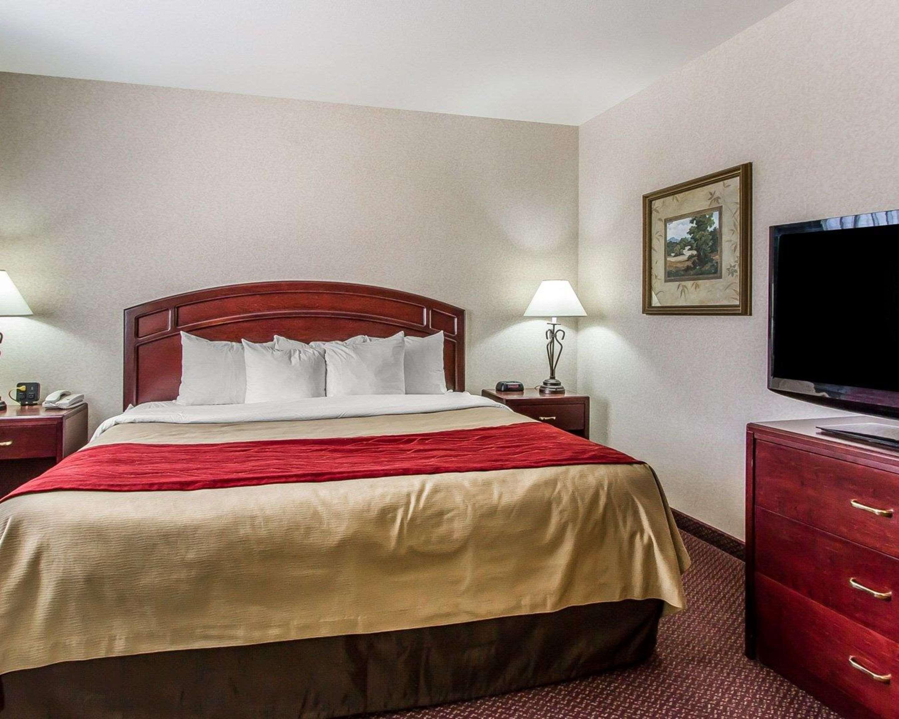 Quality Inn & Suites Fort Madison Near Hwy 61 Екстериор снимка