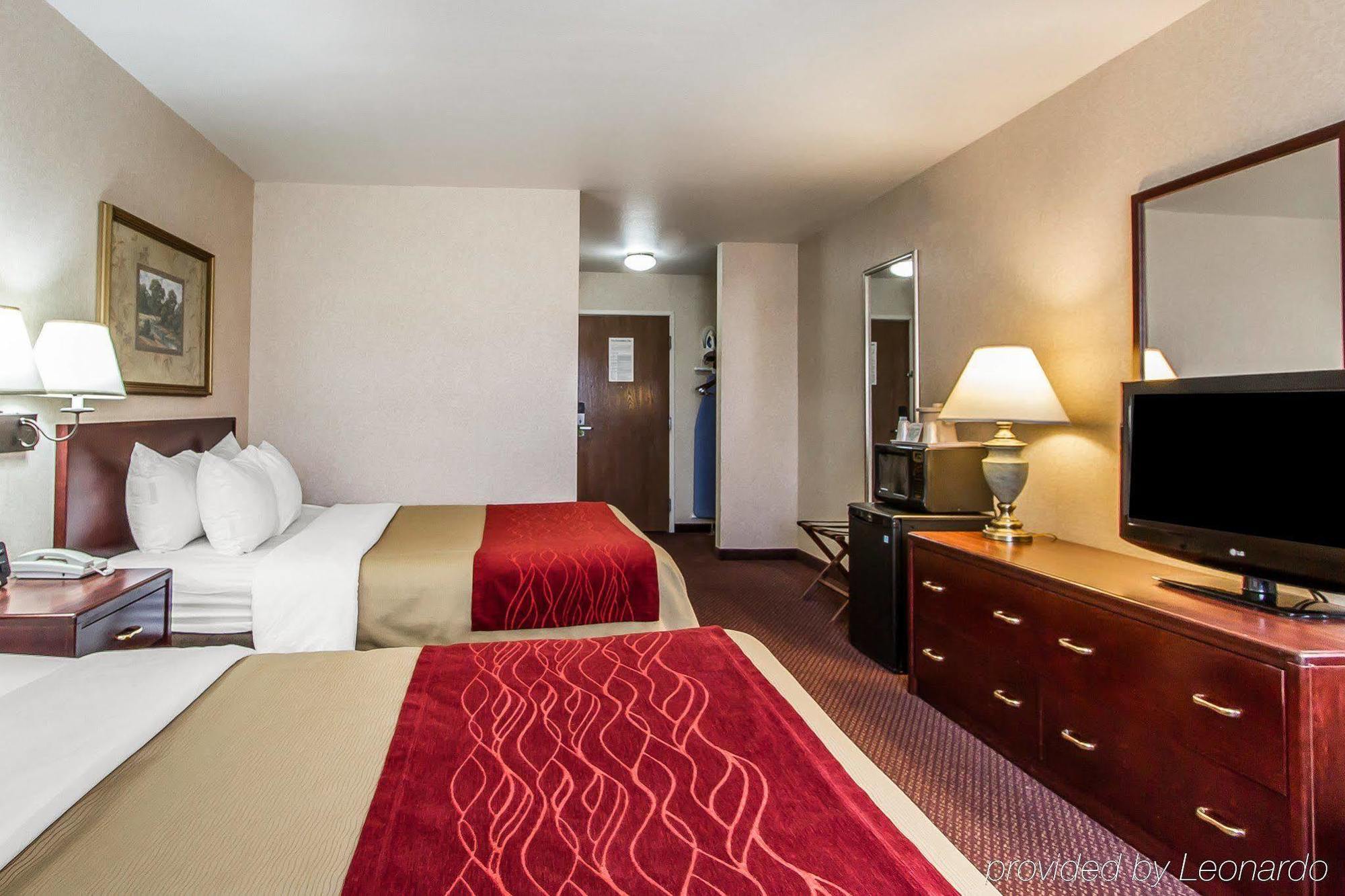 Quality Inn & Suites Fort Madison Near Hwy 61 Екстериор снимка