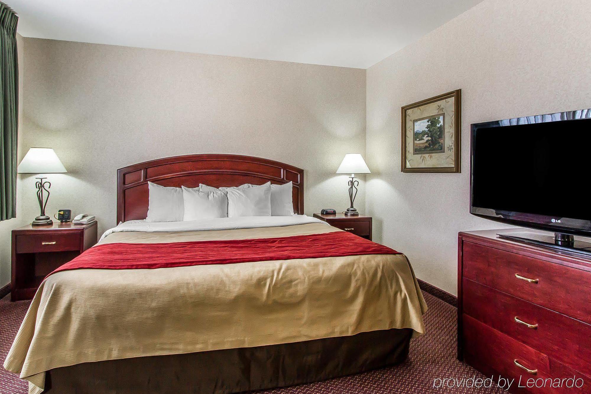 Quality Inn & Suites Fort Madison Near Hwy 61 Екстериор снимка